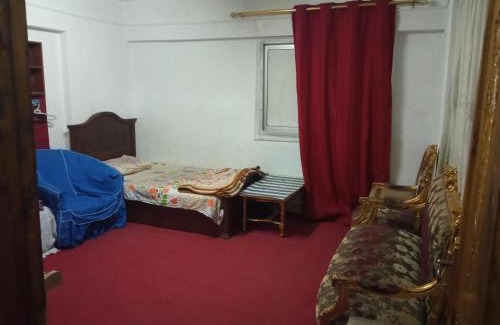 Al-Muntazah Apartment | Flower Roomsللرجال فقط