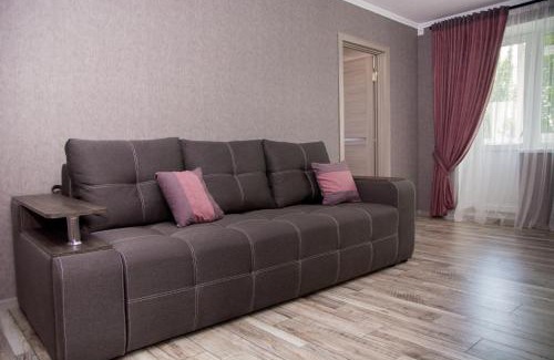 Kremenchuk Apartment | Flowers&birds