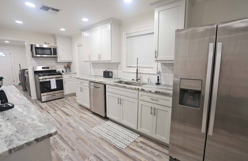 Grand Isle House | Flying Fish Lodge Yellow Fin - Beach Access - Island Realty