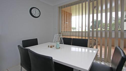 Port Macquarie Apartment | Flynns View 8