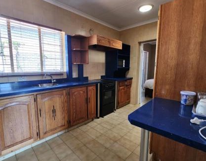 Randpark Ridge House | FM GUEST LODGE Comfort, Tranquility & Peace of Mind