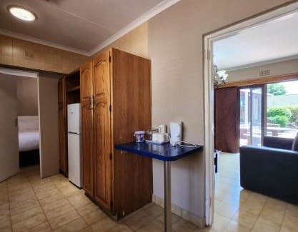 Randpark Ridge House | FM GUEST LODGE Comfort, Tranquility & Peace of Mind