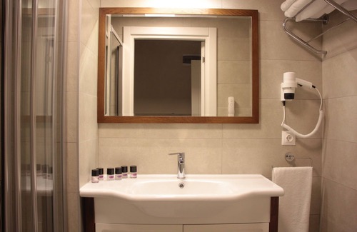 Yenifoca Hotel | Focamor Otel