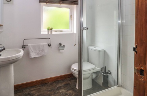 Longnor Cottage | FOGGS BARN, family friendly, character holiday cottage in Leek