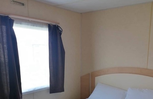 Icklesham House | Foley’s Cabin - Cosy retreat (D/F)