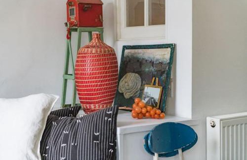 Folkestone Apartment | Folkestone Terrace - quirky vibe holiday home
