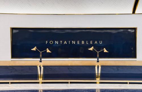 Las Vegas Strip Hotel | Fontainebleau Las Vegas