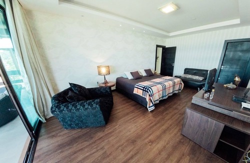 Balneario Camboriu House | Foot in the sand Balneario Camboriu