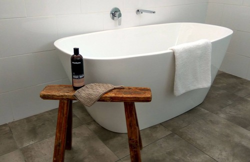 McCrae House | Foothills Beachside Escape McCrae
