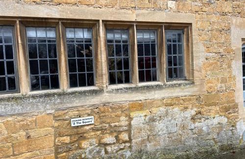Upper Slaughter House | Fordview Cottage is full of Cotwolds Charm