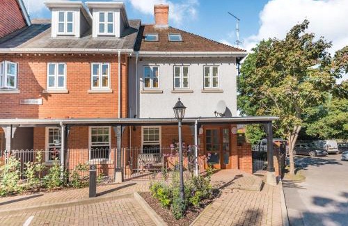 New Forest District House | Forest Acorn