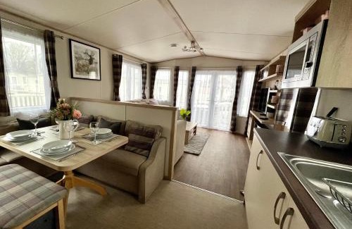 New Forest District Resort | forest beach bashley park
