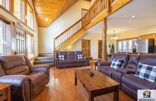 Indian Point Condo | Forest Heights Lodge 6BR ~ Game Room ~ Near SDC ~ FREE TICKETS INCLUDED! (FHL-263WO)