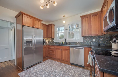 Brevard House | Forest Hill Farmhouse - Monthly Rental 5 Minutes from Downtown Brevard!
