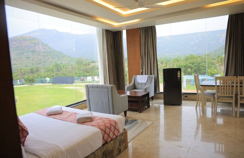 Salem Hotel | Forest Meadows Resort -Swiss In Salem
