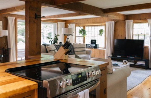 East Haven  Rutland County House | Forest Mountain Lodge: Summer Woodland Retreat Mendon, VT. 20 min to Killington/14 to Pico.