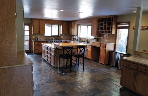Zephyr Cove House | Forest views/Quiet/Close to Lake Tahoe beaches and town max 10 people