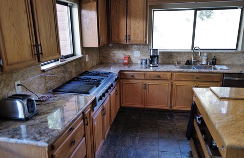 Zephyr Cove House | Forest views/Quiet/Close to Lake Tahoe beaches and town max 10 people