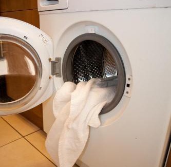 Nottingham City Centre Apartment | Foresters Inn - Huntingdon Street - Your own City Centre 7 Double Bedrooms Self Catering Apartment and 3 Bathrooms - Full Kitchen to Cook as you would at home and Snooker Room and Parking for Cars or High Top Vans at five pounds a day