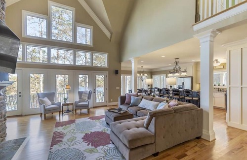West Union House | Foreststone Fabulous Lake Keowee Waterfront Home