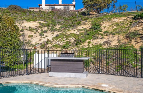 Bonsall House | Forever View Villa - 4660 sf Hilltop Hideaway, Views to the Ocean, Gated Privacy