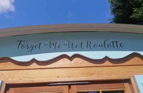 Patching Apartment | Forget-Me-Not Roulotte
