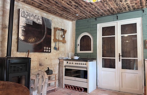 Chinon Cottage | Former barn in Chinon,near to town,forest walks, cycle paths and bikes available