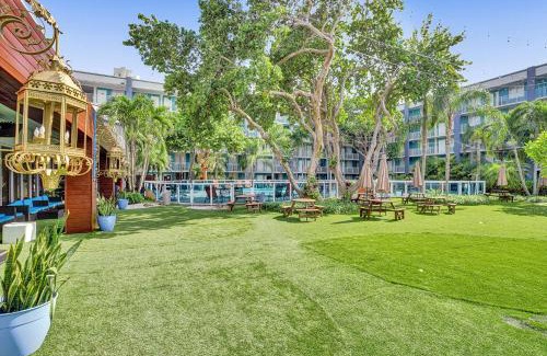 Survey Creek Hotel | Fort Lauderdale Grand Hotel