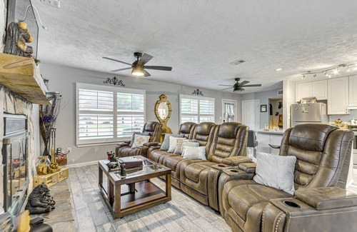 Fort Walton Beach House | Fort Walton Beach Home w/Pool: 5 Mi to Beach!