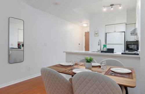 Fort York Apartment | Fort York Suites