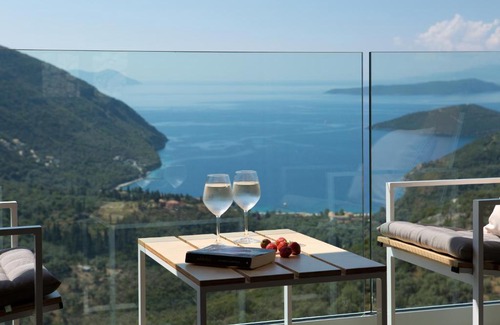 Fternon Villa | FORUM VILLAS Deluxe 3 bedroom villa sea views