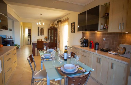Nafpaktos Villa | Fou's 3-bed Villa in Nafpaktos