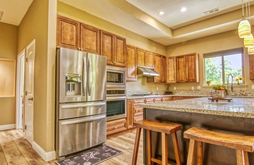 Groveland House | Fountain Fairway Lodge