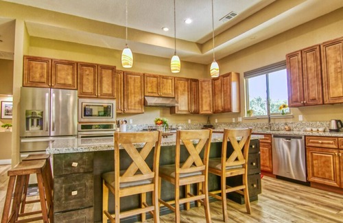 Groveland House | Fountain Fairway Lodge