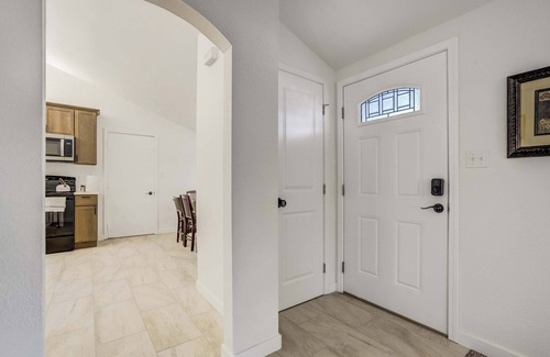Colorado Springs Apartment | Fountain Mountain|Trails & Wildlife|BBQ + Fire Pit