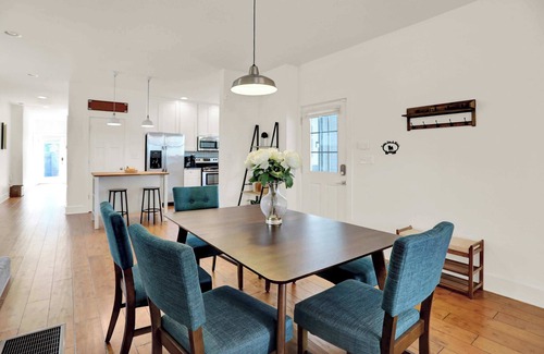 Fountain Square House | Fountain Square Gem w/Rooftop Patio & Fire Pit