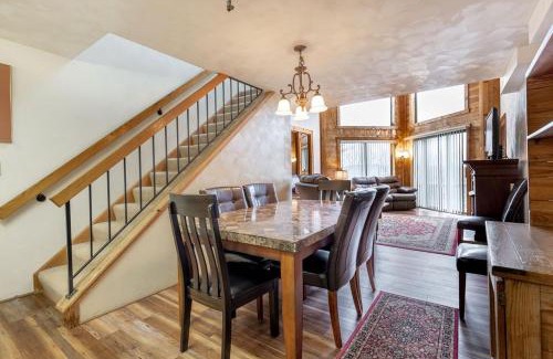 Seven Springs Apartment | Four-Bedroom Apartment