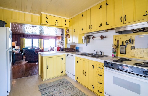 Pawleys Island House | Four bedroom Ocean Front home with Elevator on Pawley's Island Beach