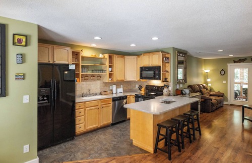 Grand Rivers Condo | Four Bedroom Yacht Condo
