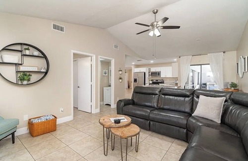 Pelican House | Four bedrooms, salt water pool, canal access with kayaks