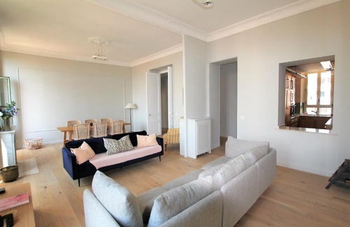 Riou - Petit Juas - Av de Grasse Apartment | FOUR BEDROOMS/SEA VIEW