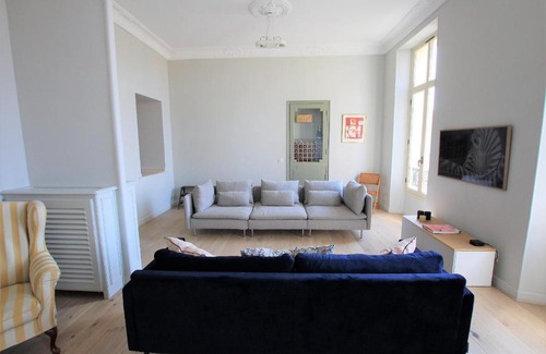 Riou - Petit Juas - Av de Grasse Apartment | FOUR BEDROOMS/SEA VIEW