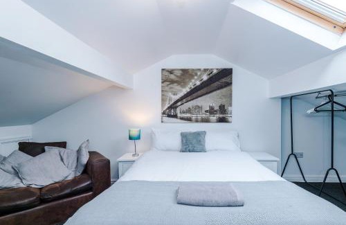 Chorley House | Four BR House By Eason Stays Short Lets & Serviced Accommodation Chorley With Free Parking