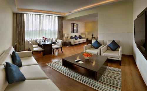 South West Hotel | Four Points by Sheraton New Delhi, Airport Highway