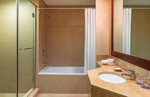 Trade Center Hotel | Four Points by Sheraton Sheikh Zayed Road, Dubai