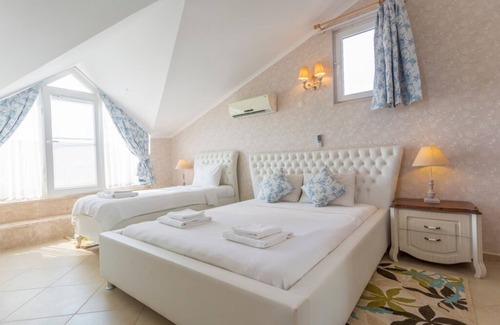 Fethiye Villa | Four Season 5 Luxury Villa with Private Swimming Pool in Ovacik