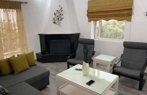 Katochi Apartment | FOUR SEASOΝ Konstantinas