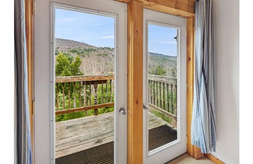 Pittsfield House | Four Seasons Escape