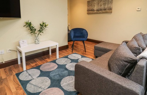 Low Catton Cottage | FOURTH MILESTONE GRANARY, romantic, with a garden in York