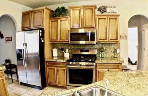 Shell Knob House | “Fox Hollow” - Shell Knob House w/Private Pool and Golf Cart! Pickleball Court!